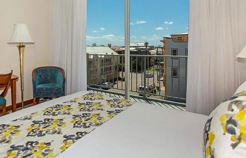 Hotel Noahs On The Beach