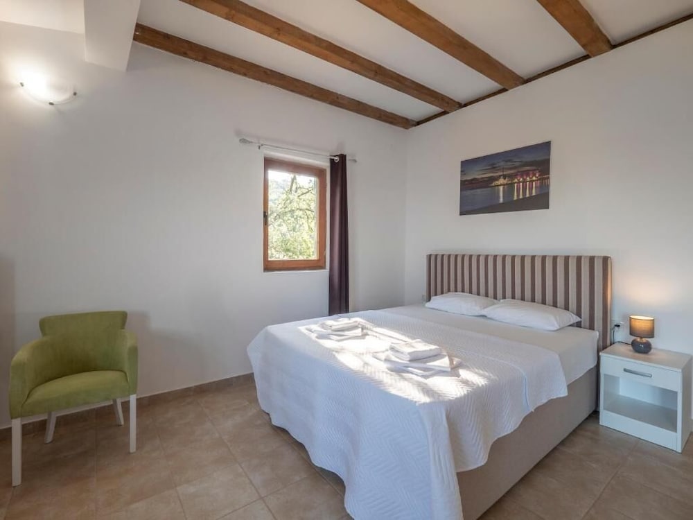 Hotel Family Retreat Bozovic