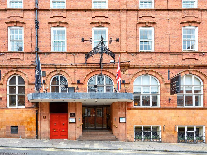 Hotel Macdonald New Blossoms Hotel