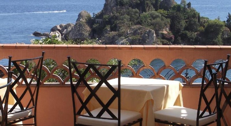 Hotel Mendolia Beach Hotel