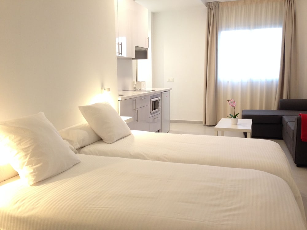 dal travel Canarylofts