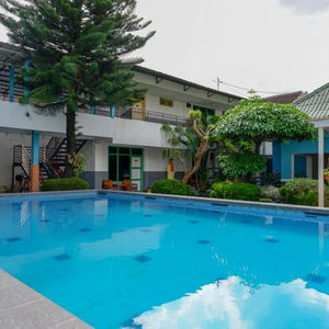 Hotel Putra Jaya Hotel By Reddoorz cazare Yogyakarta