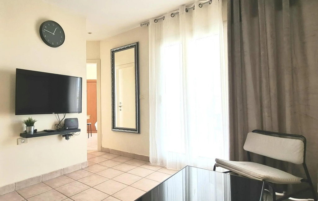 Hotel Go To Apartments In Leonardo