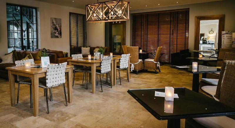 Hotel Rowton Hall Hotel & Spa