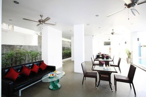 Hotel One World One Home Naiharn Hotel cazare Rawai