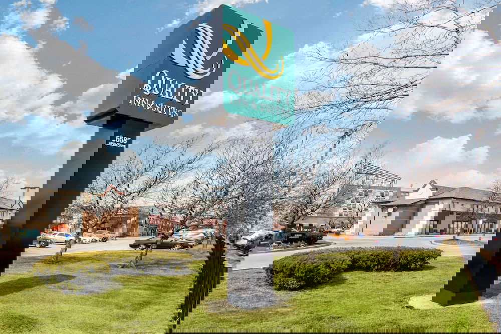 Hotel Quality Inn And Suites