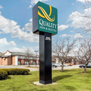 Hotel Quality Inn And Suites cazare Mississauga