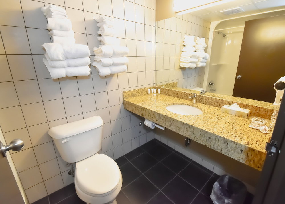 Hotel Canad Inns Destination Centre Transcona
