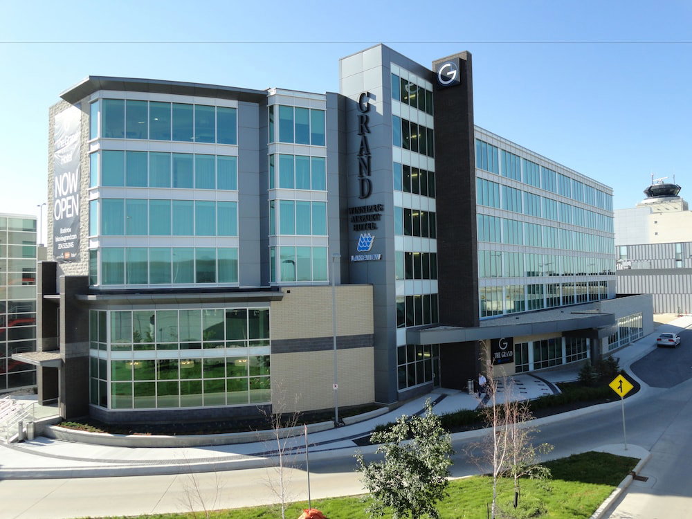 Hotel The Grand Winnipeg Airport Hotel By Lakeview