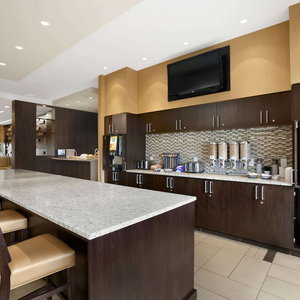 Hotel Days Inn & Suites By Wyndham Winnipeg Airport Manitoba cazare Winnipeg