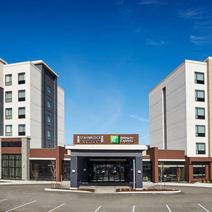 Hotel Holiday Inn Express & Suites Niagara On The Lake cazare Niagara-on-the-Lake