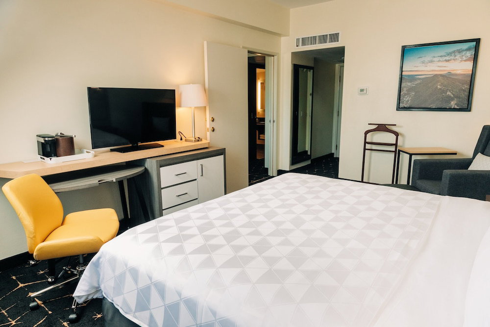 Holiday Inn San Salvador By Ihg