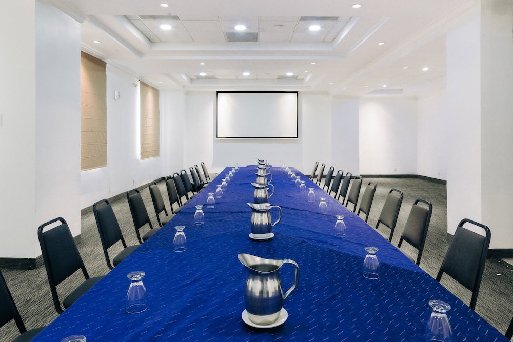 Holiday Inn San Salvador By Ihg