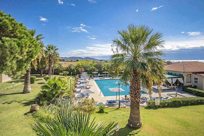 Hotel Kalives Resort