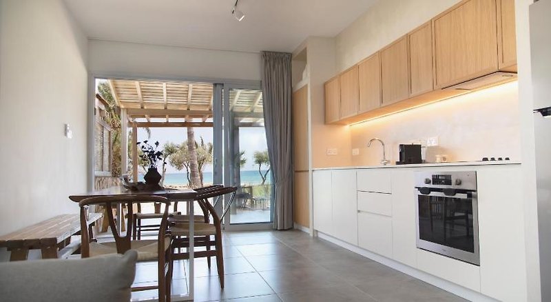 Elya Beach Luxury Suites