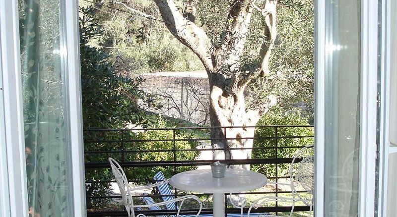 Hotel Bozikis Apartments And Studios