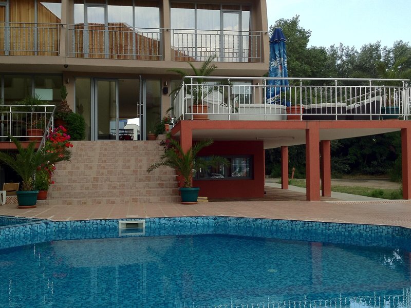 Tm Deluxe Hotel