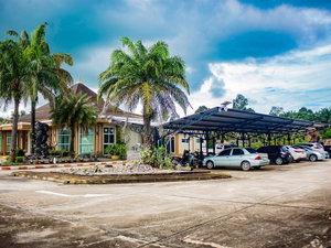 Hotel Saline Hot Spring Resort cazare Khlong Thom