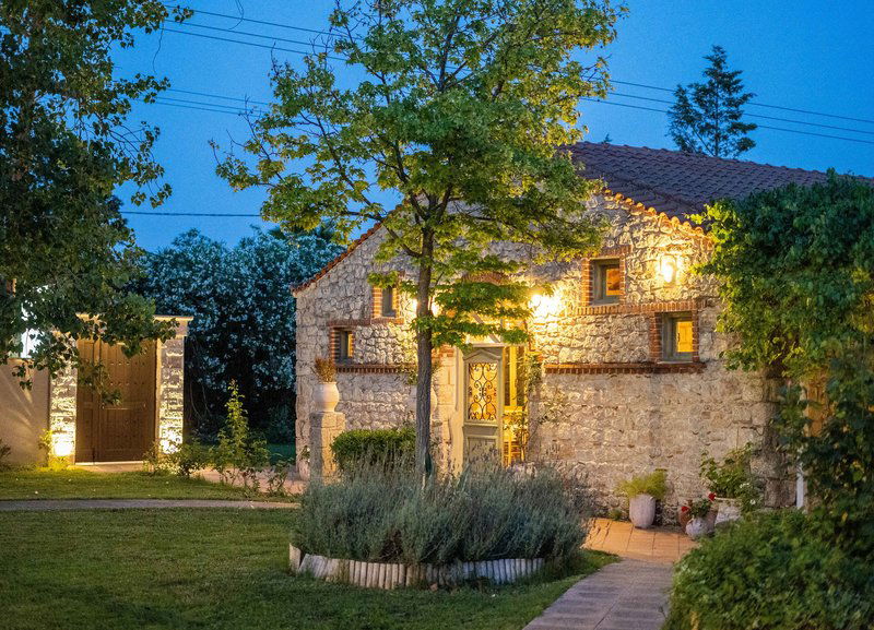 Hotel Petrino Eco-Village