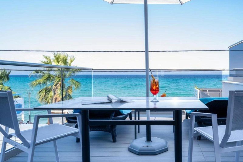 Hotel Emily's Luxury Suites