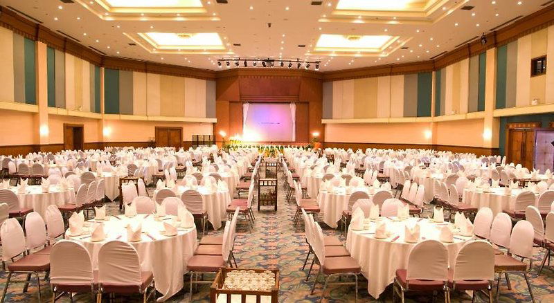 Hotel Thumrin Thana Hotel