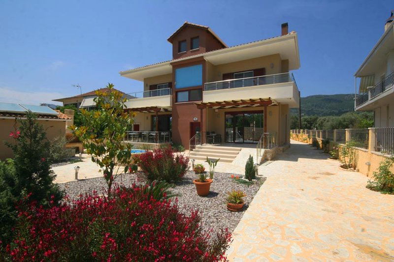 Hotel Christina Studios