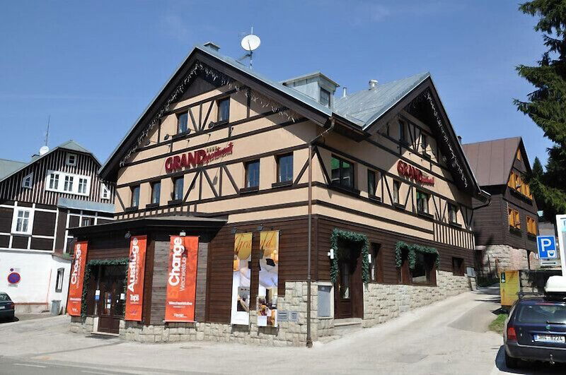 Hotel Grand Apartments