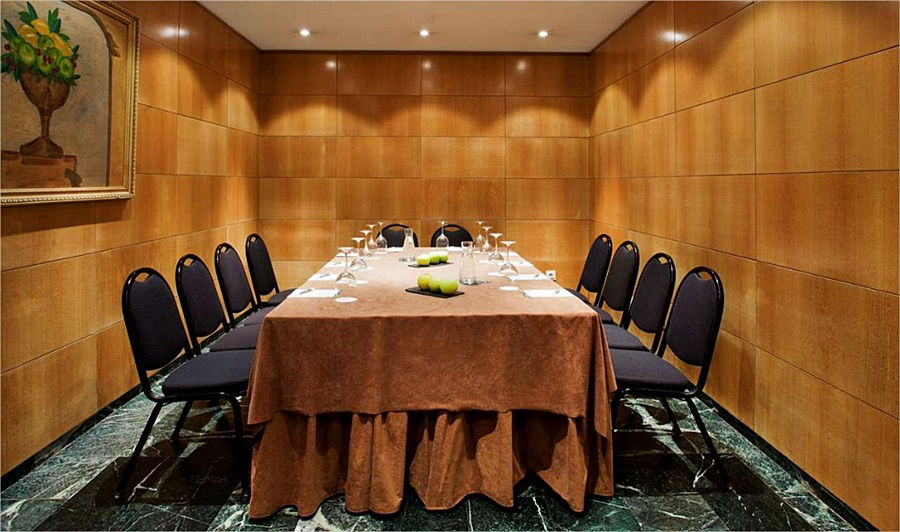 Hotel Nh Palacio De Castellanos