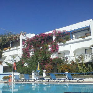 Hotel Ninetta's Studios & Apartments cazare Poros