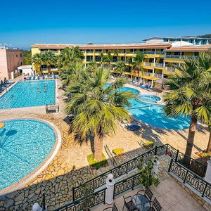 Hotel Caretta Beach Resort & Waterpark cazare Kalamaki