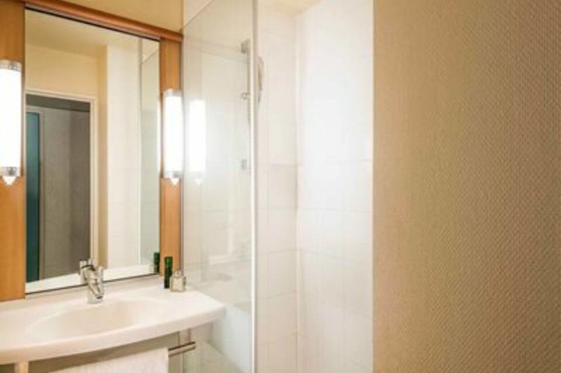 Hotel Hôtel Ibis Paris Gare Du Nord La Fayette 10Ème