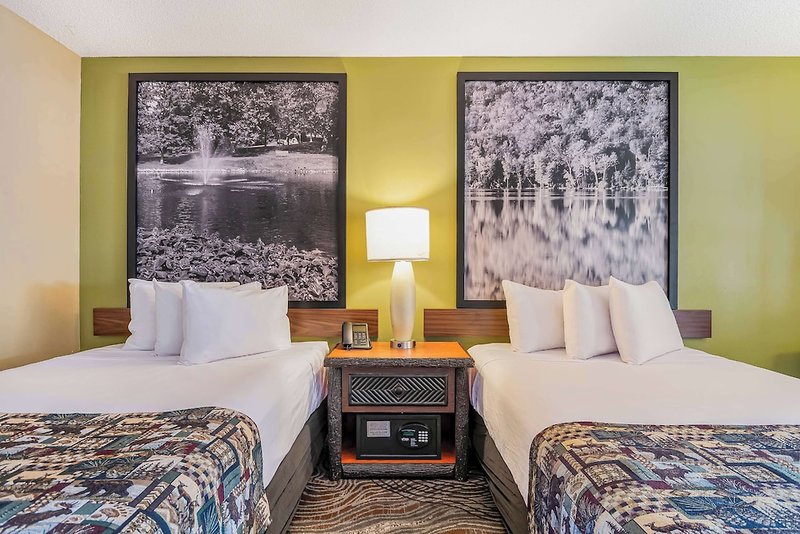 Hotel Super 8 By Wyndham Lake George/Downtown