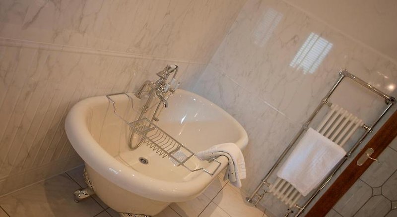 Hotel The Bird In Hand