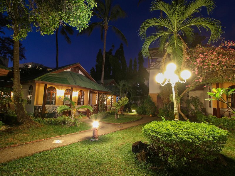 Eden Bungalow Resort