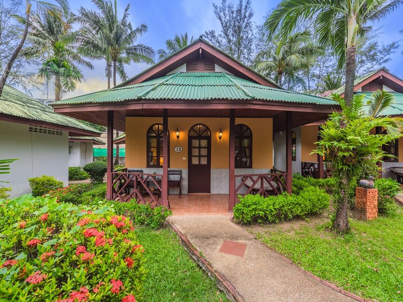 Eden Bungalow Resort
