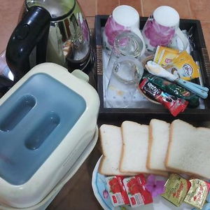 Hotel Chez Charly Bungalow cazare Ko Phuket