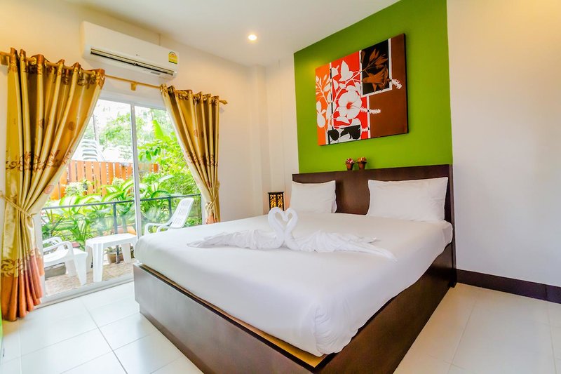 Hotel Baan Yuyen Karon Guesthouse