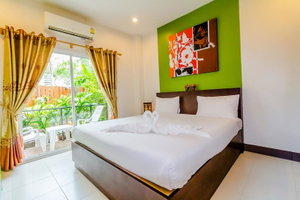 Hotel Baan Yuyen Karon Guesthouse cazare Karon Beach