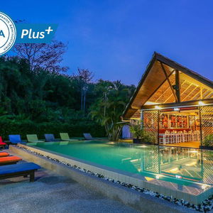 Hotel Naiharn Beach Resort cazare Rawai