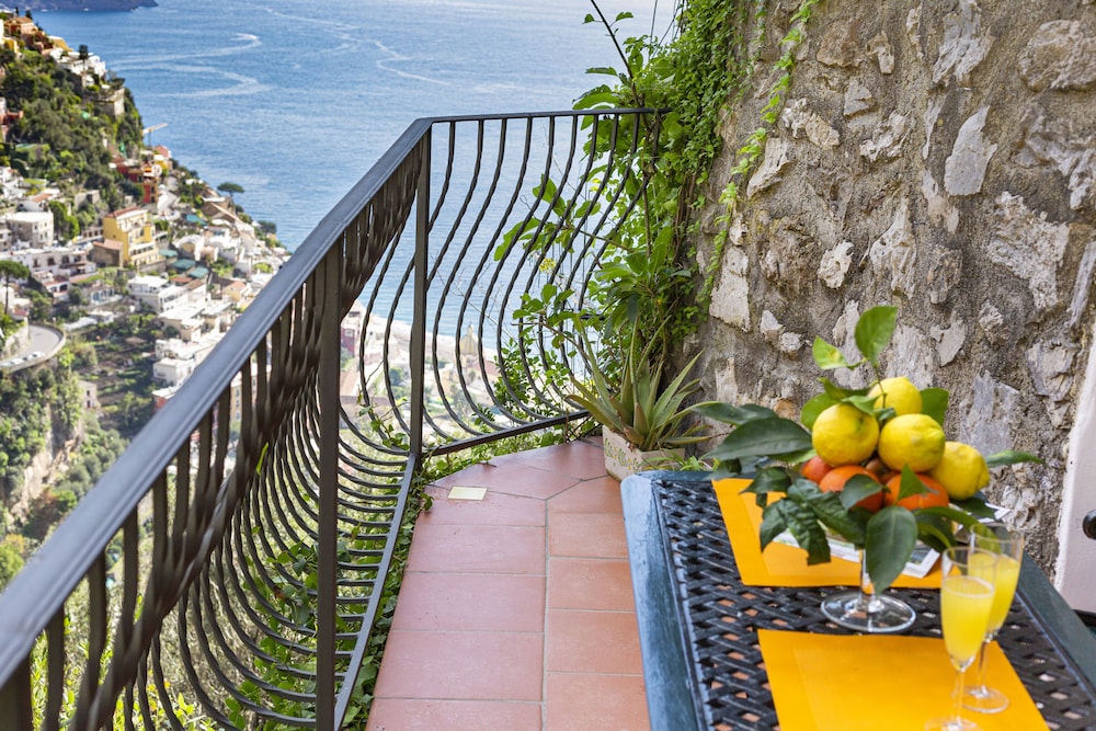Relaxing Positano