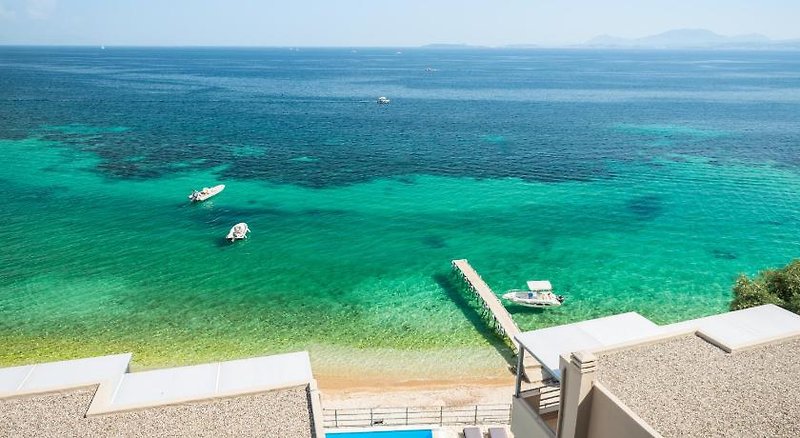 Glyfa Beach Villas