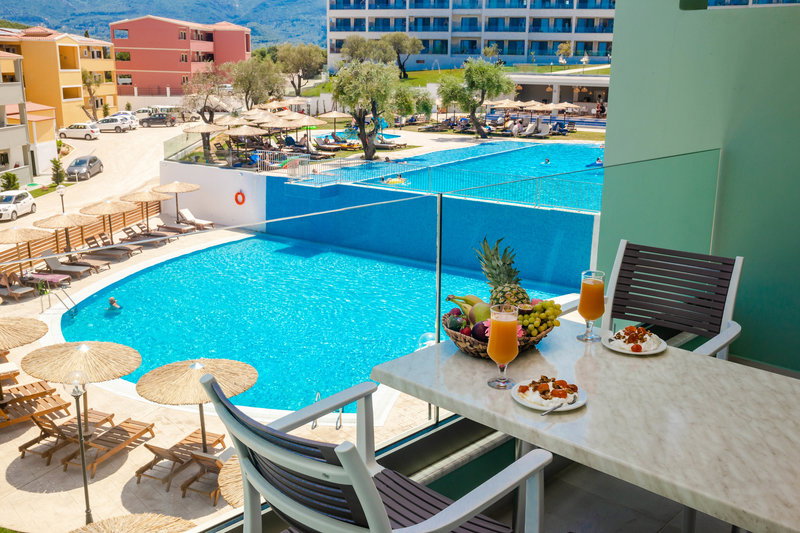 Robolla Beach Apart Hotel