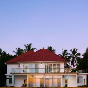 Hotel Calamari Beach Villas cazare Menai Bay