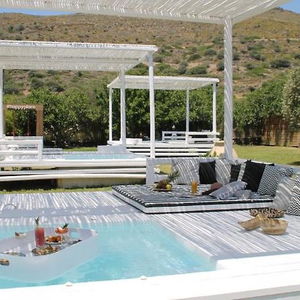Sejur Ow Andros Luxury Suites vacanta Andros