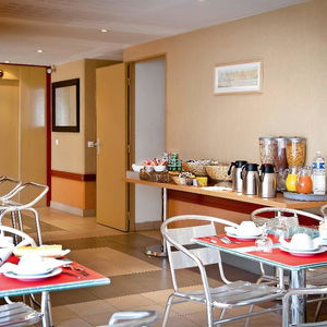Hotel Aparthotel Adagio Access Paris Saint Denis Pleyel cazare Saint-Denis-les-Sens