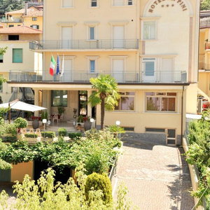 Hotel Hotel Dei Pini cazare Fiuggi