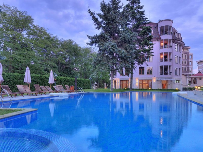 Kristel Hotel