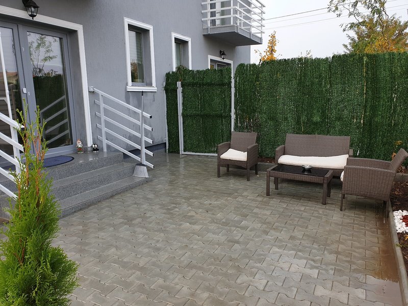 Villa Grey Residence