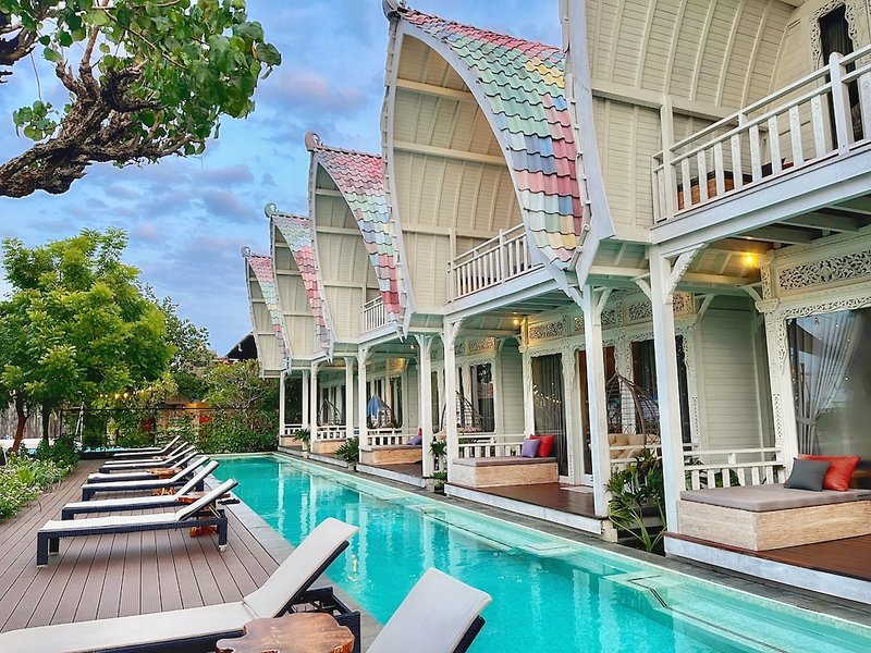 Hotel Mambo Beach Resort
