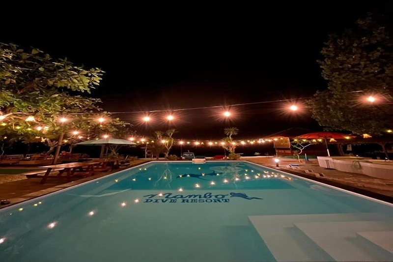 Mambo Beach Resort
